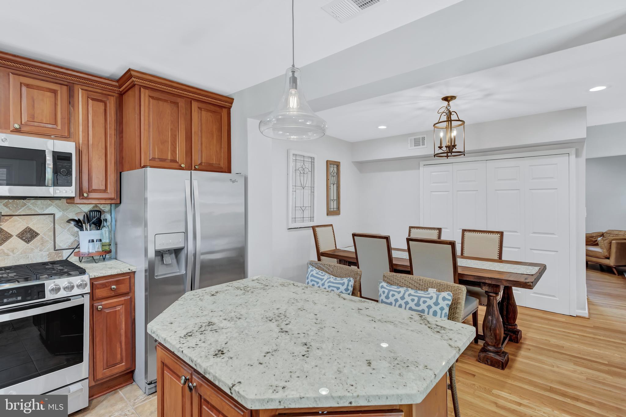 3227 Annandale Road Falls Church, VA 22042 - Photo 13 of 42