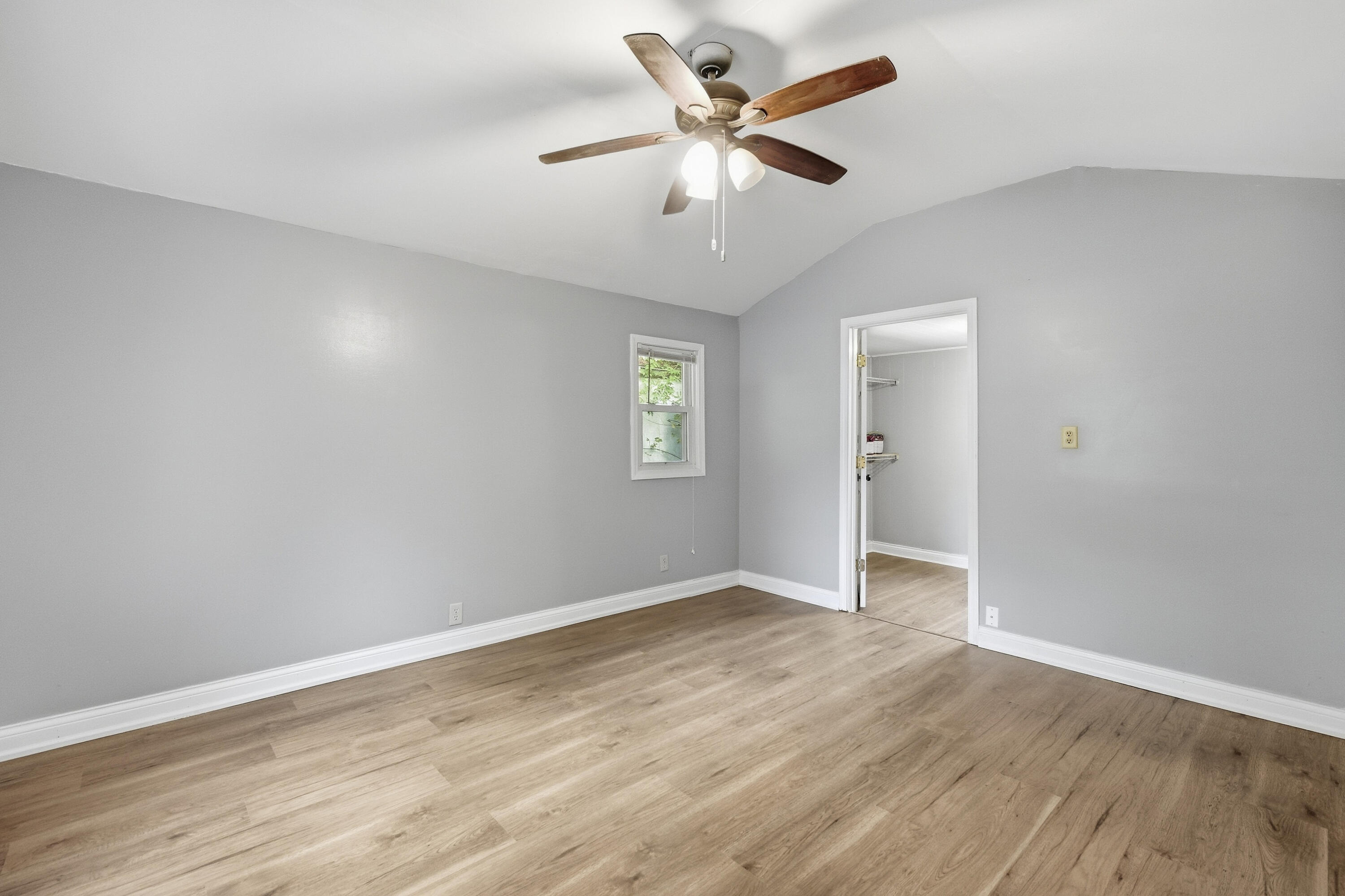 856 Highway 177 Butler, KY 41006 - Photo 16 of 35 Primary Bedroom