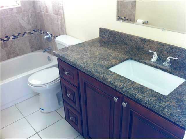 572 Northwest 53rd Street Boca Raton, FL 33487 - Photo 4 of 23 20130406000159444226000000-o