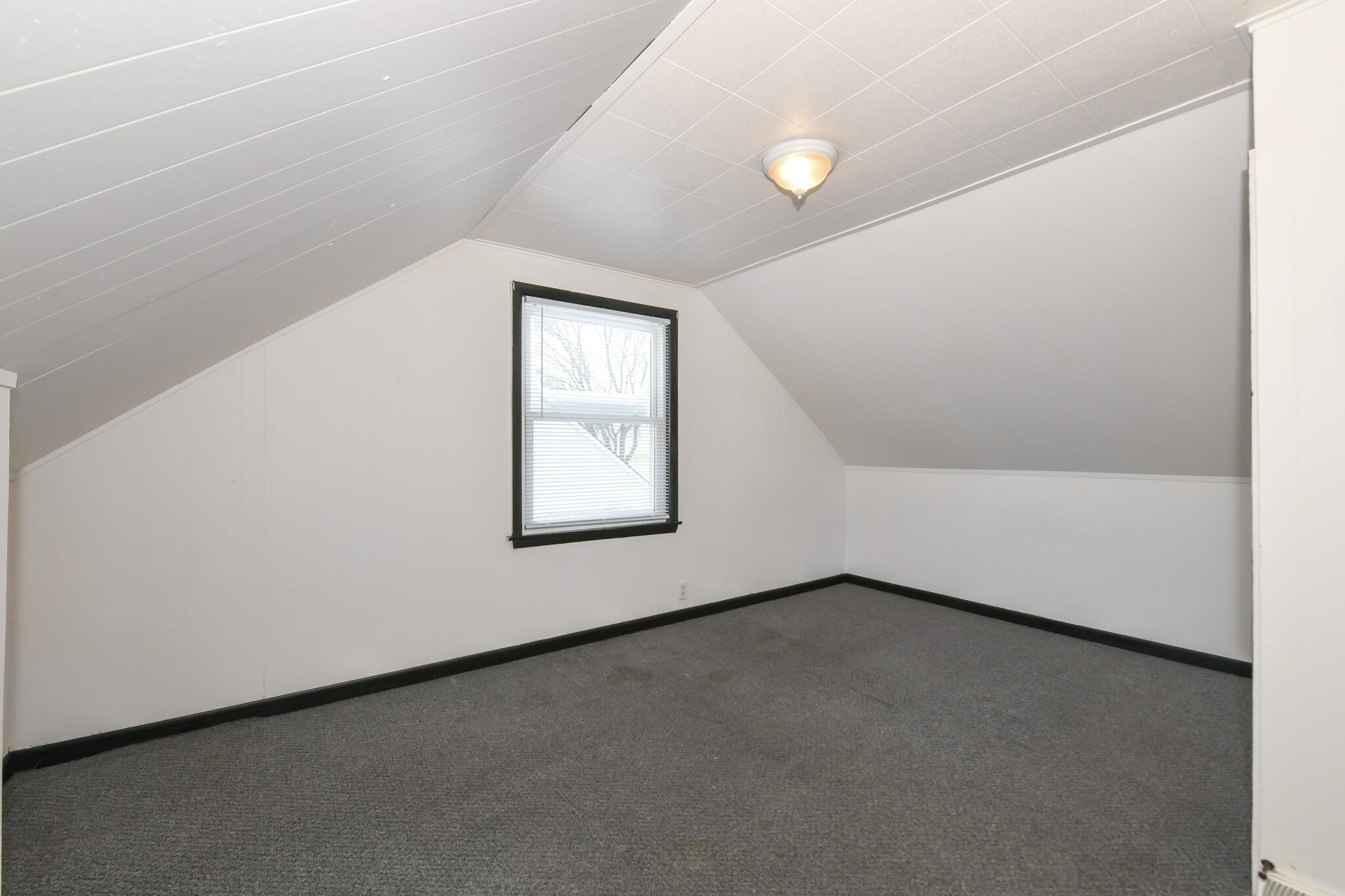 2566 South 64th Street Milwaukee, WI 53219 - Photo 21 of 31 HEN_0677