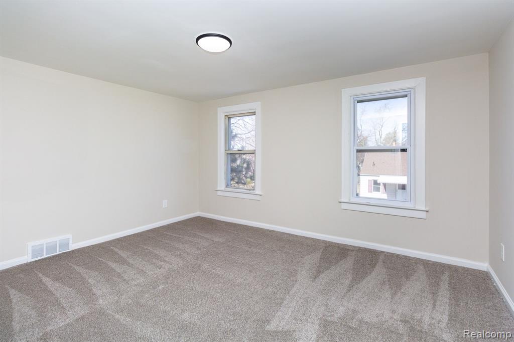 8316 Rivard Avenue Warren, MI 48089 - Photo 18 of 28 Gallery Image 18