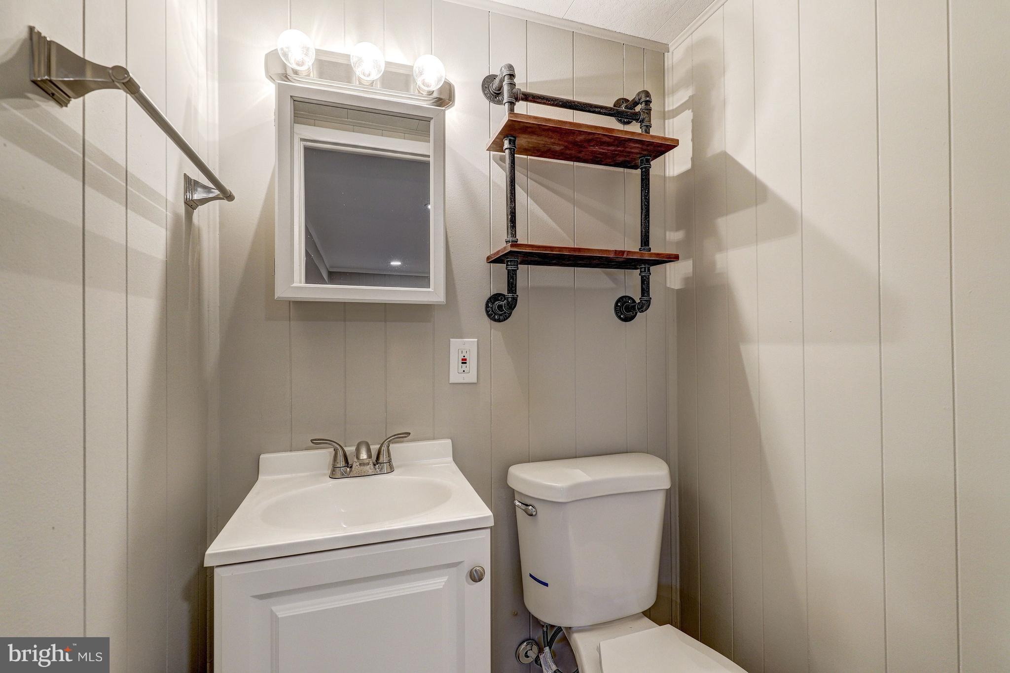 500 Garnett Road Joppa, MD 21085 - Photo 22 of 29 Powder Room