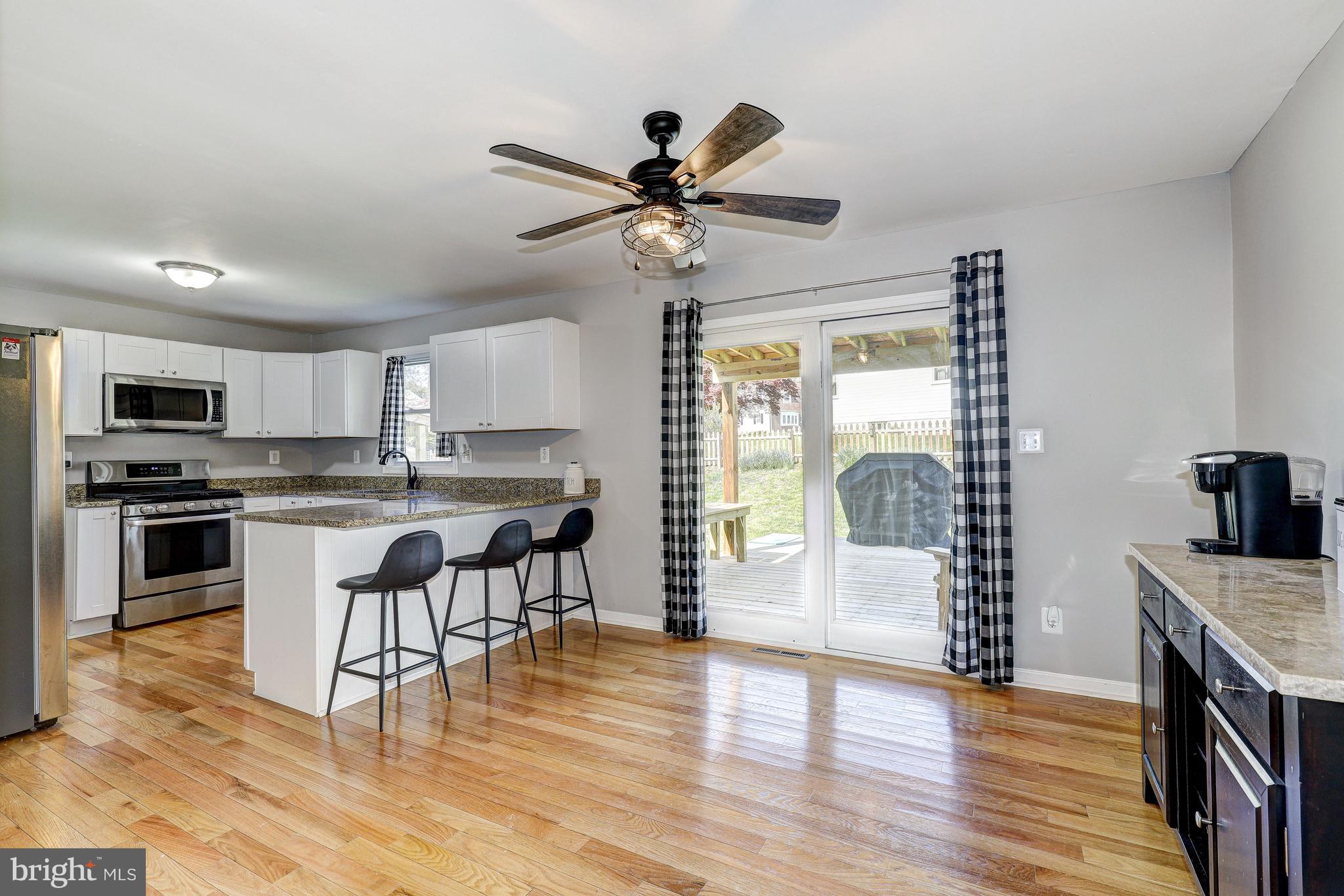 500 Garnett Road Joppa, MD 21085 - Photo 5 of 29 Dining Areaq
