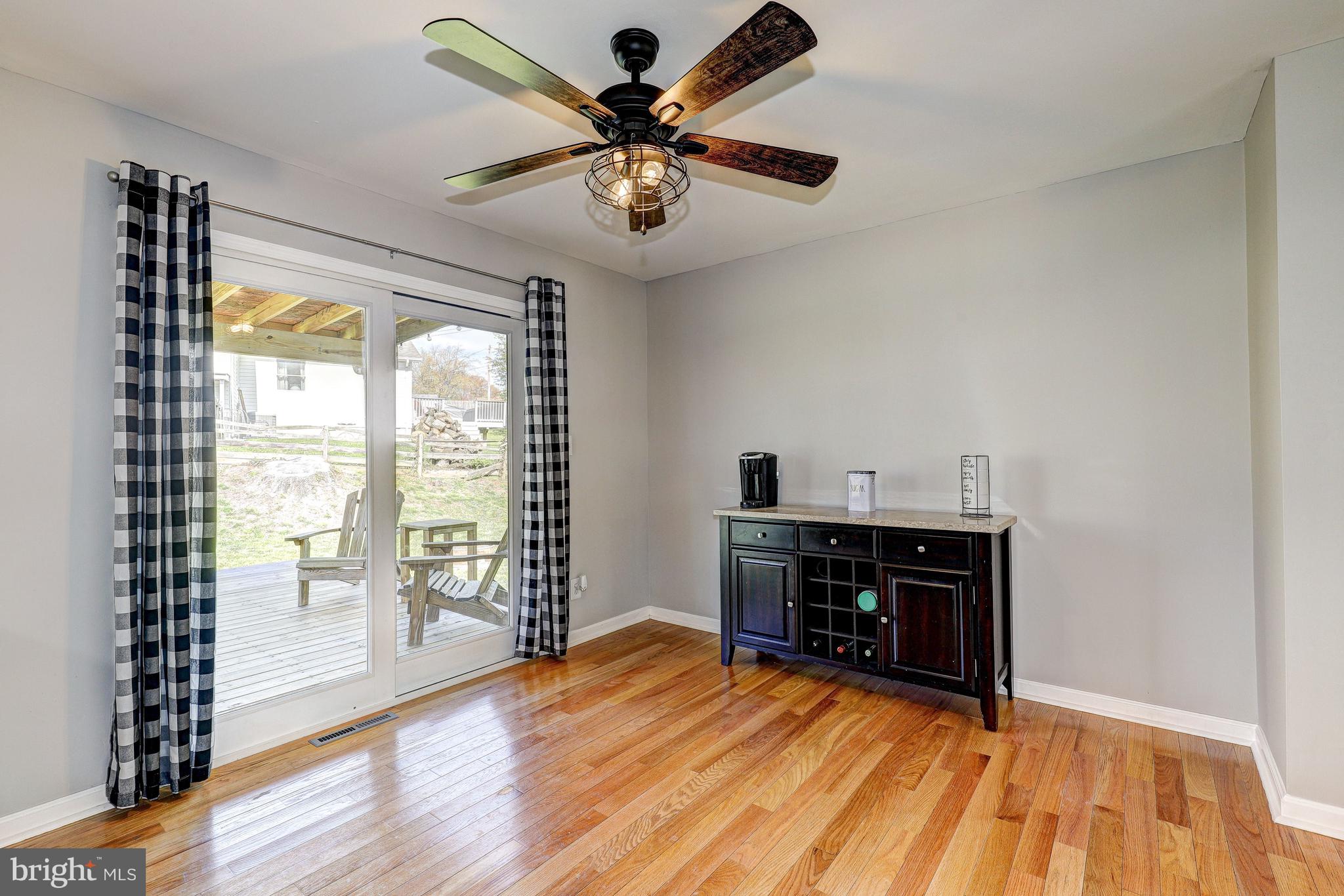 500 Garnett Road Joppa, MD 21085 - Photo 7 of 29 Dining Area