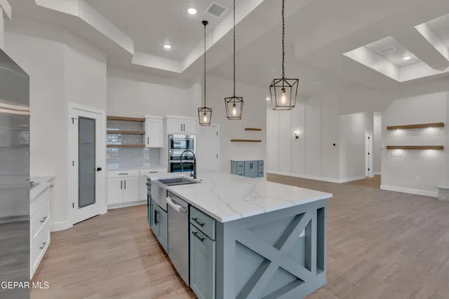 $576,400 | 13398 Emerald Pearl Drive, Horizon City, TX 79928