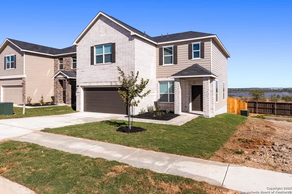 $311,111 | 9519 Lochridge Pike, Converse, TX 78109