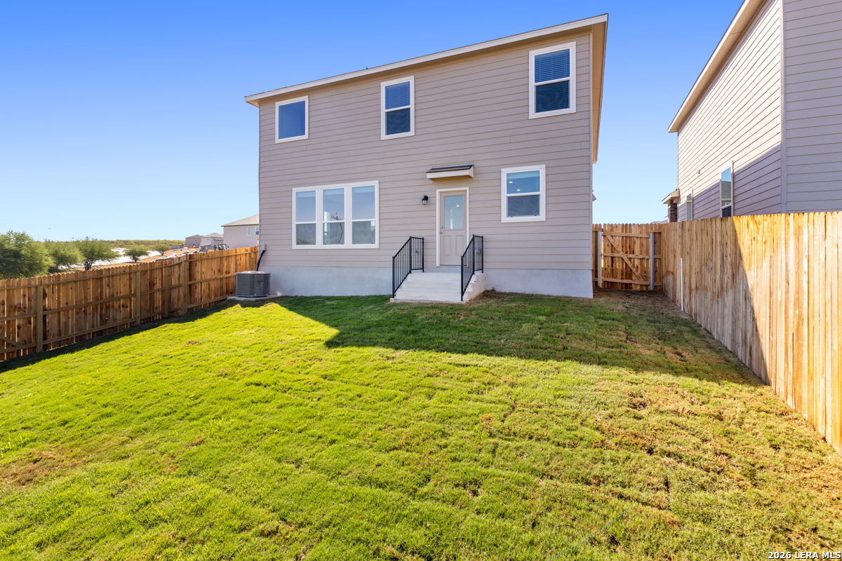 9519 Lochridge Pike Converse, TX 78109 - Photo 8 of 30