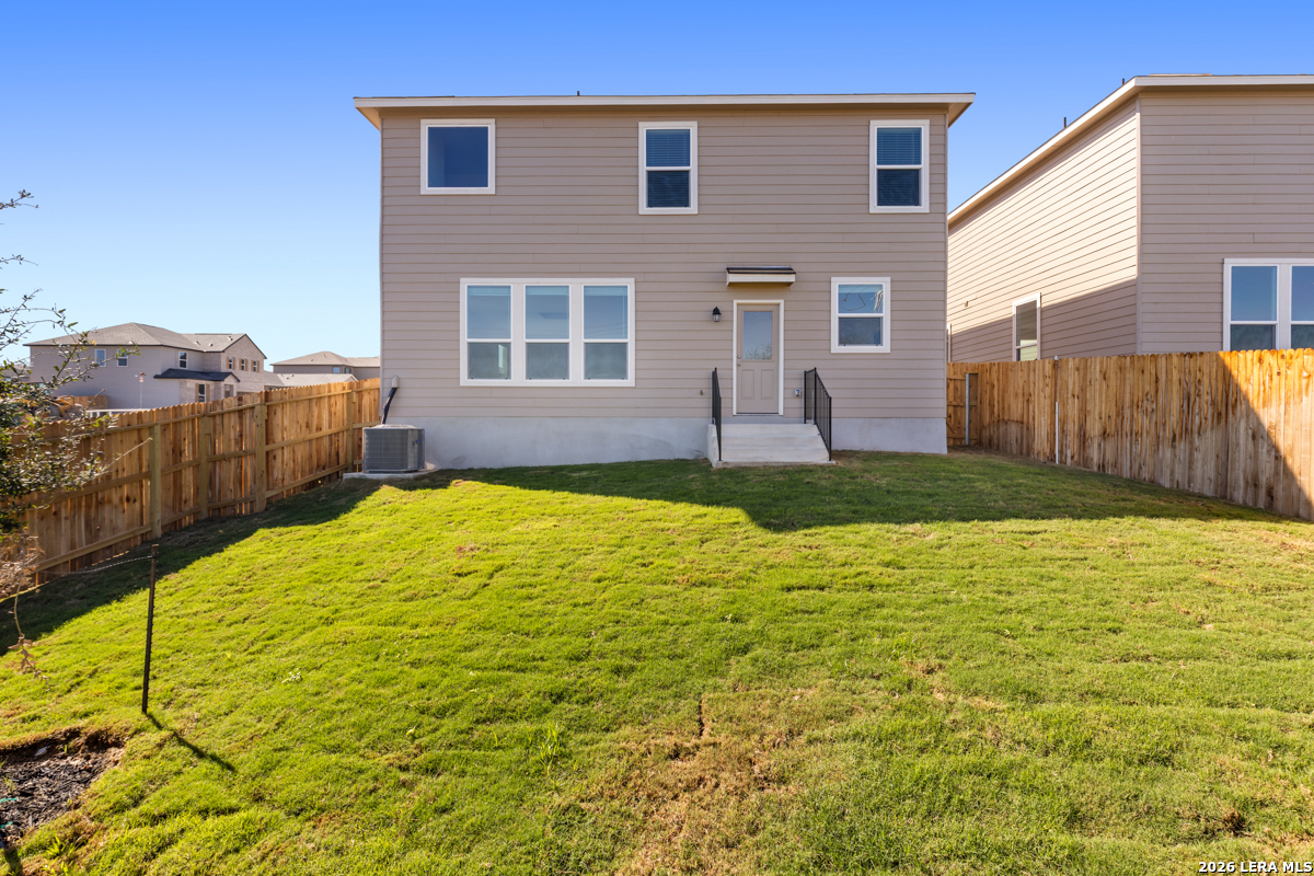 9519 Lochridge Pike Converse, TX 78109 - Photo 9 of 30