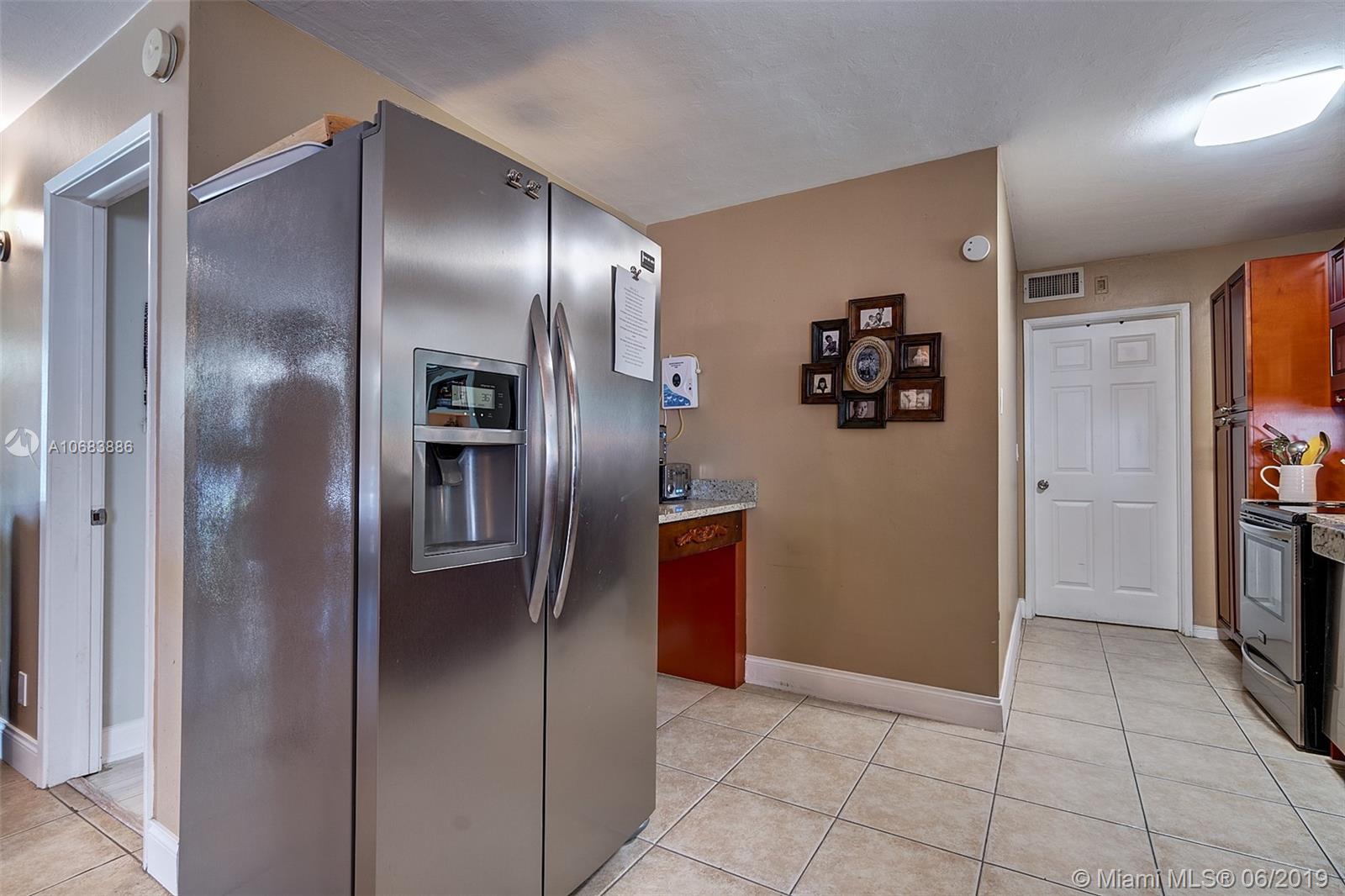 305 Northeast 28th Terrace Boca Raton, FL 33431 - Photo 12 of 26