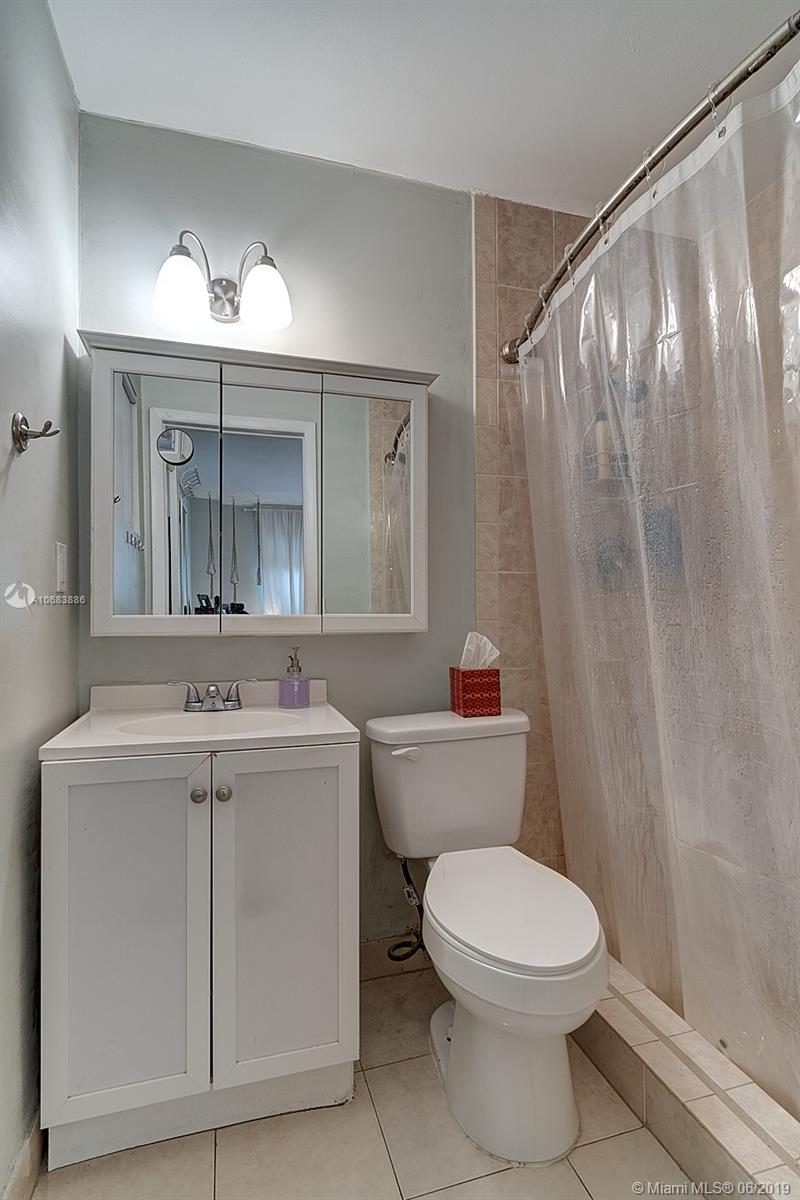 305 Northeast 28th Terrace Boca Raton, FL 33431 - Photo 17 of 26
