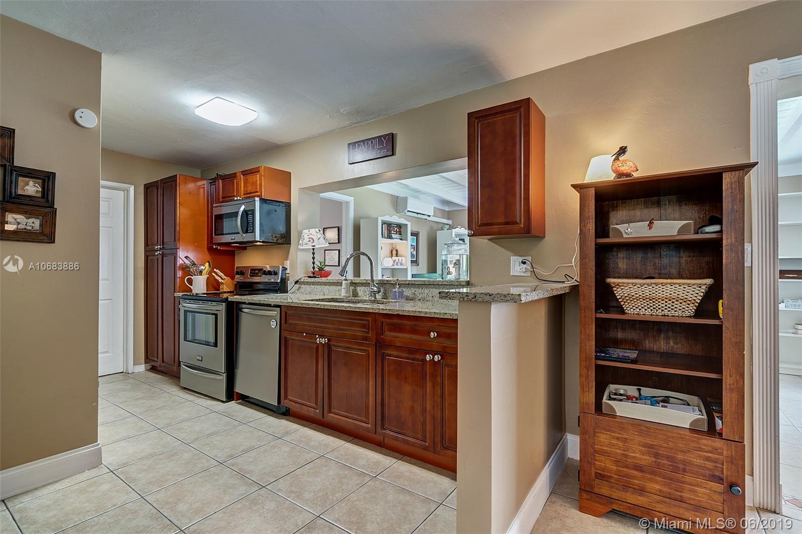305 Northeast 28th Terrace Boca Raton, FL 33431 - Photo 9 of 26