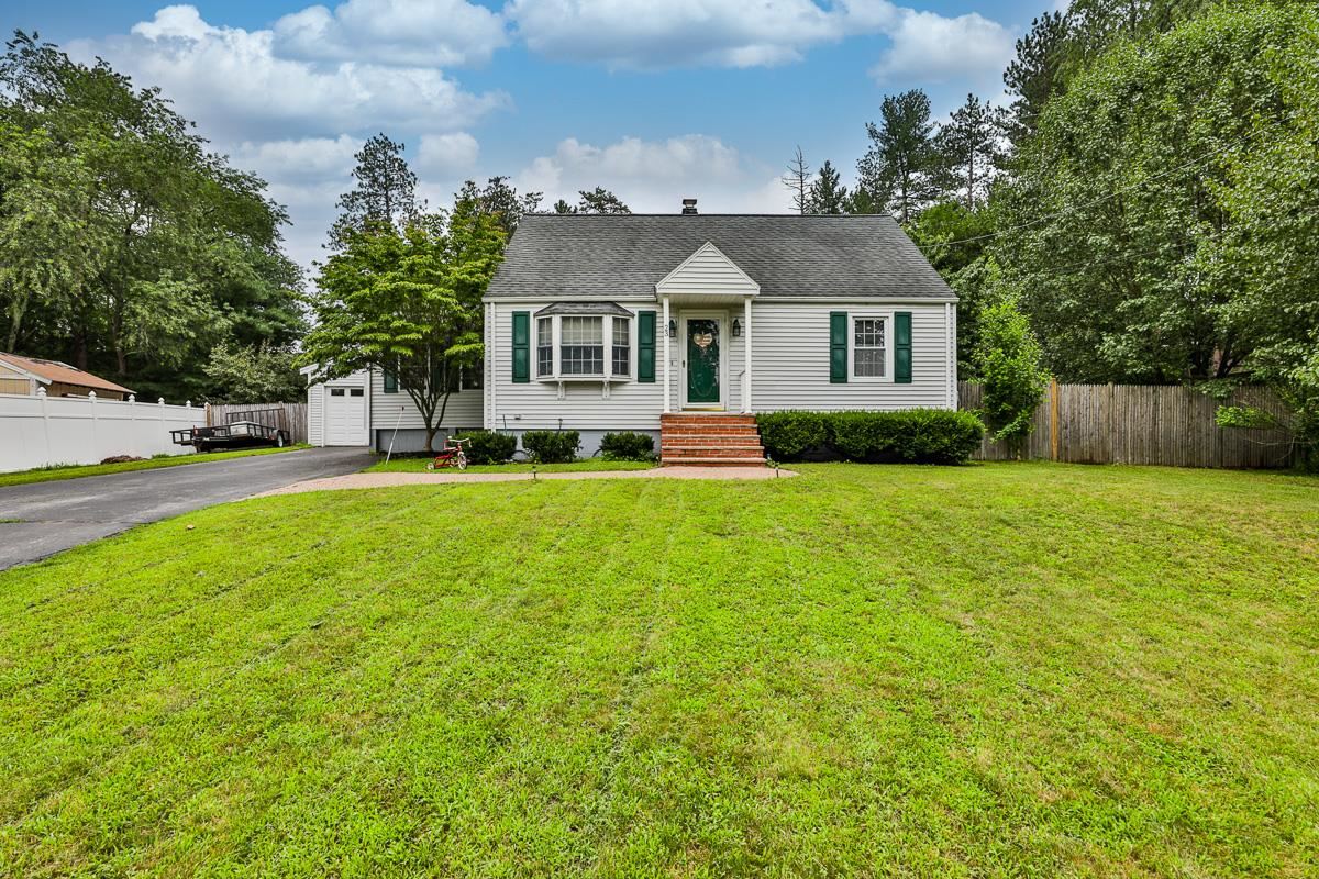 23 Maclarnon Road Salem, NH 03079 - Photo 3 of 29 Gallery Image 3