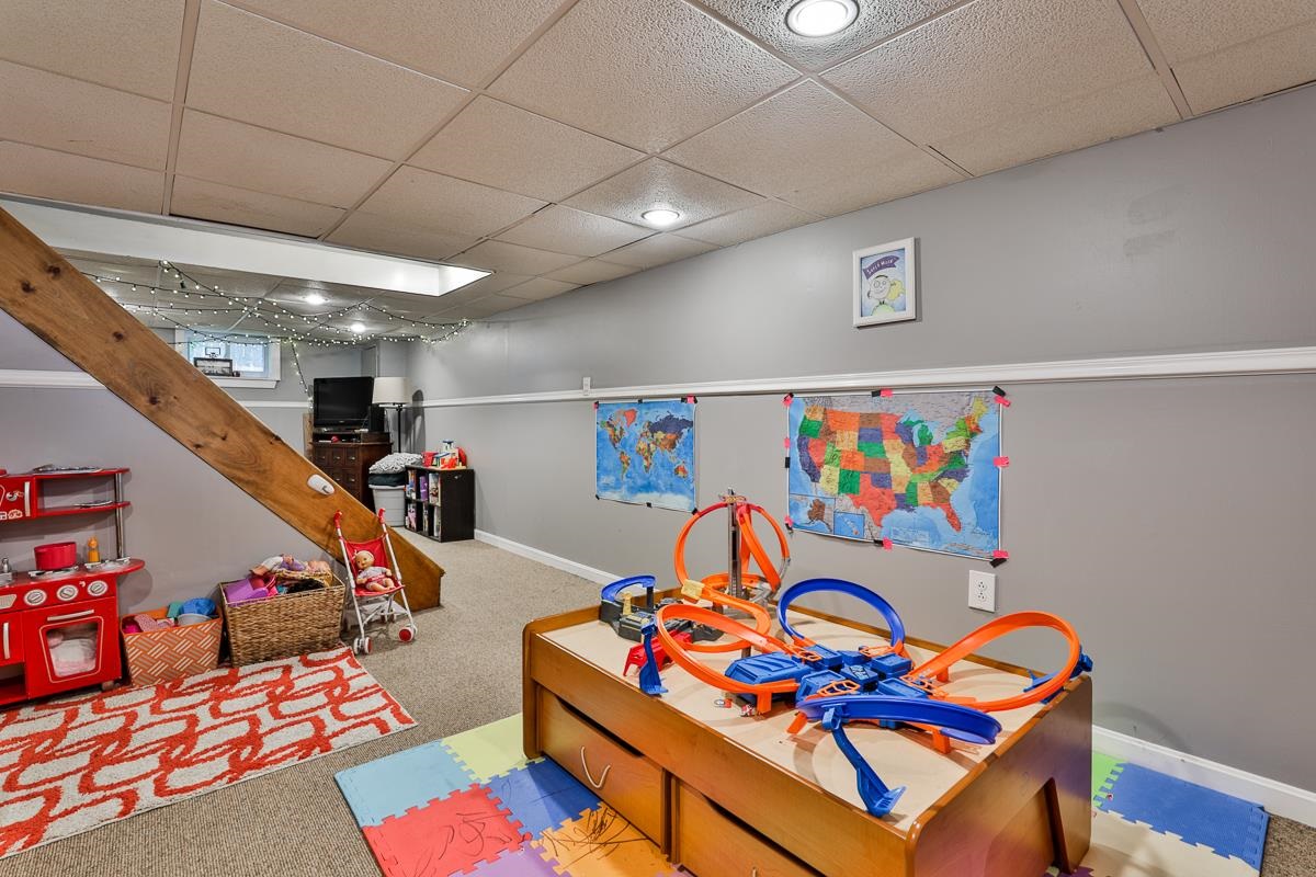 23 Maclarnon Road Salem, NH 03079 - Photo 28 of 29 Gallery Image 28
