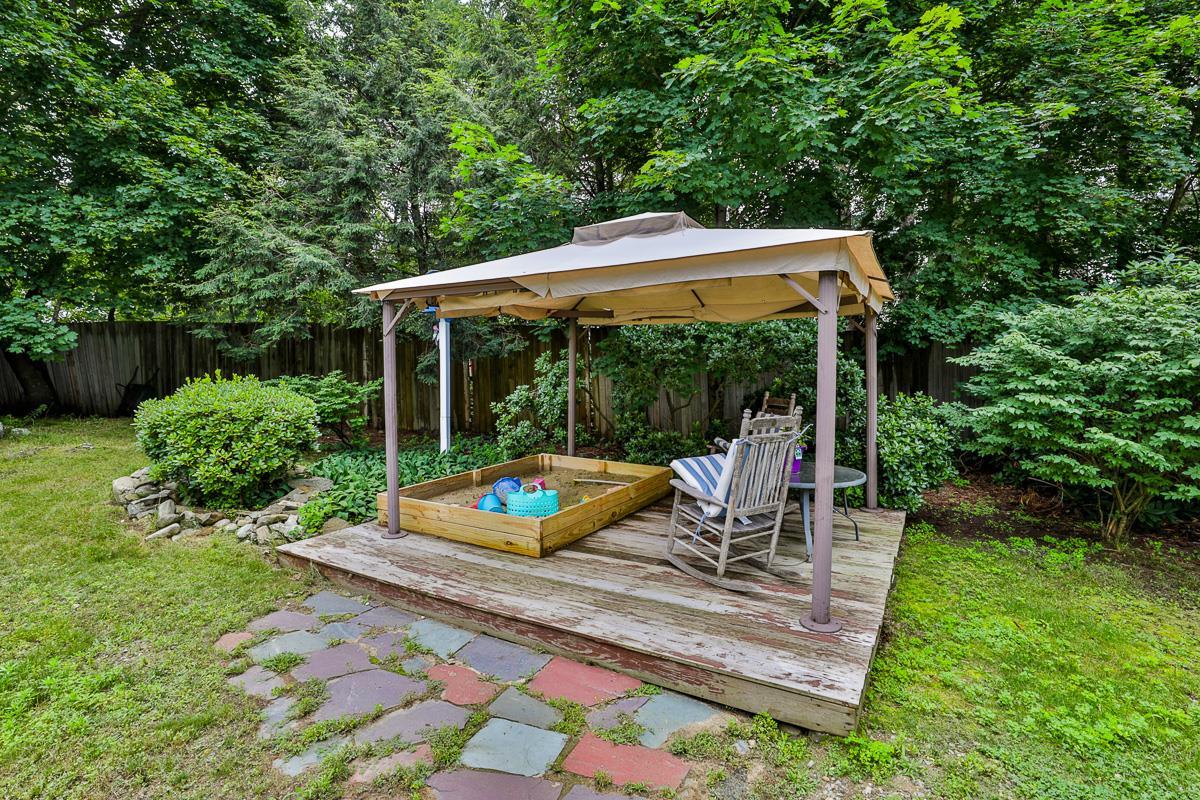 23 Maclarnon Road Salem, NH 03079 - Photo 7 of 29 Gallery Image 7