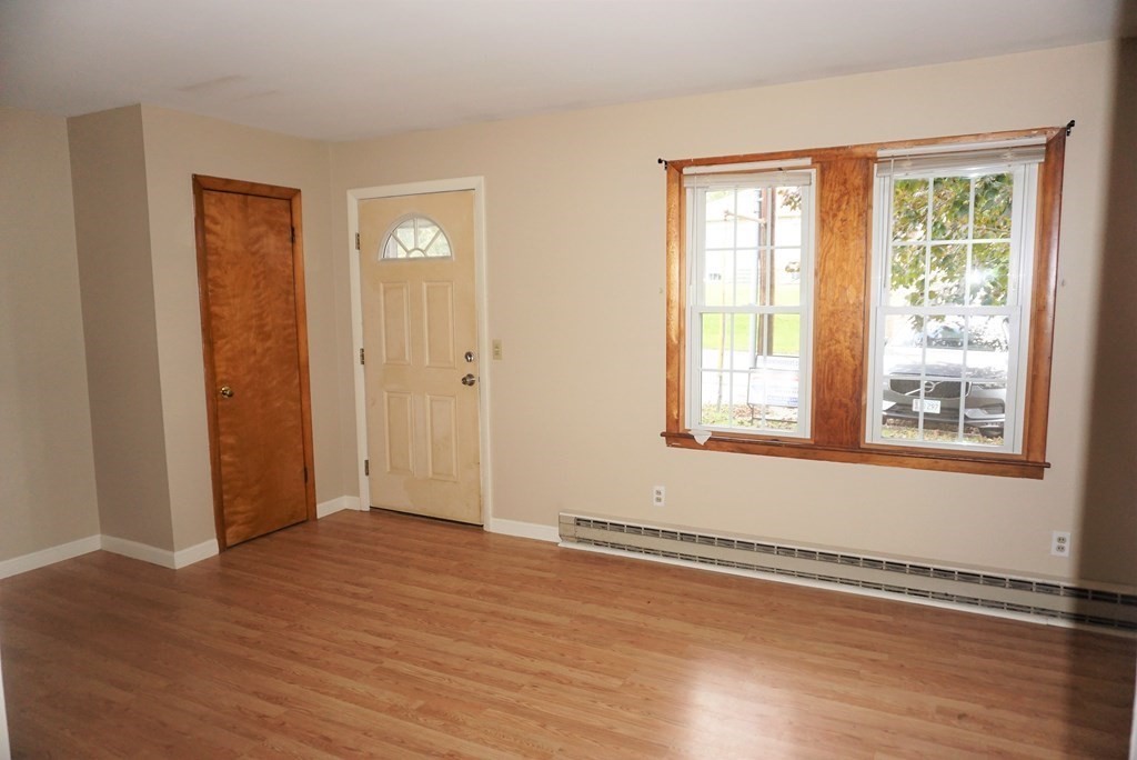 5 Fairview Park Road, Unit 3 Sturbridge, MA 01566 - Photo 3 of 16