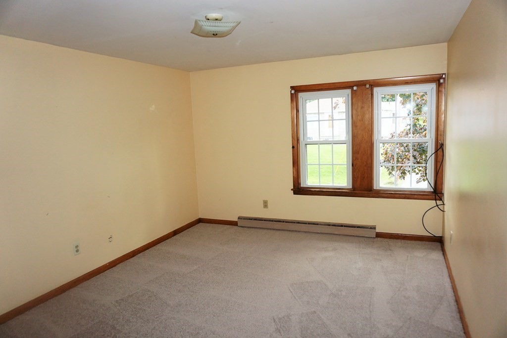5 Fairview Park Road, Unit 3 Sturbridge, MA 01566 - Photo 7 of 16