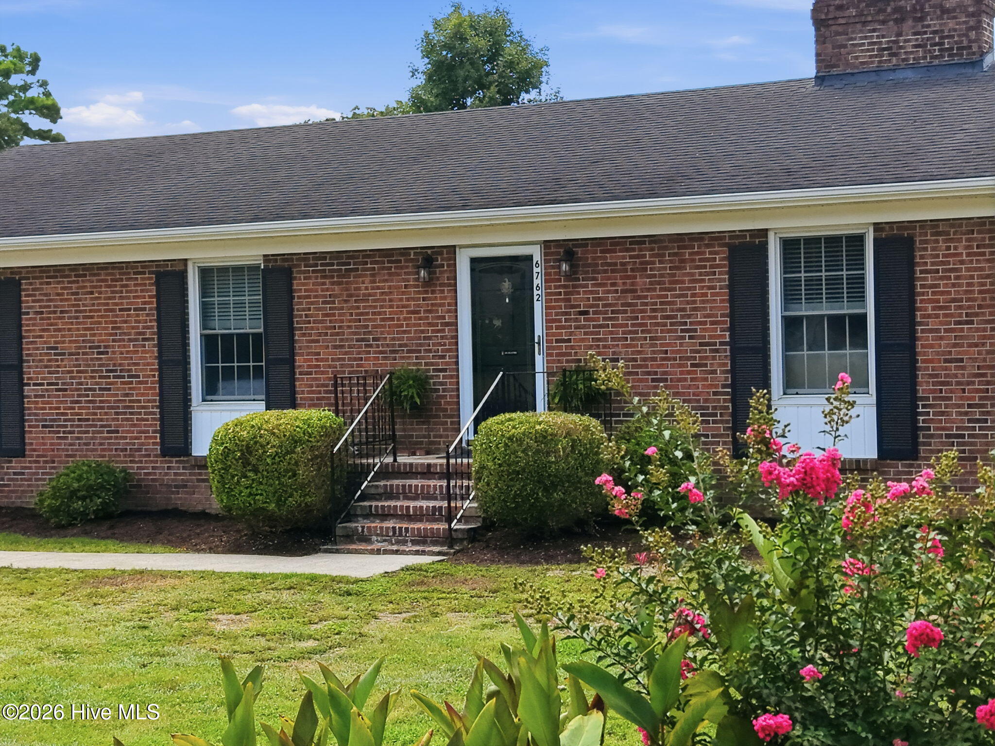 6762 River Road Washington, NC 27889 - Photo 19 of 59 Cozy brick ranch!