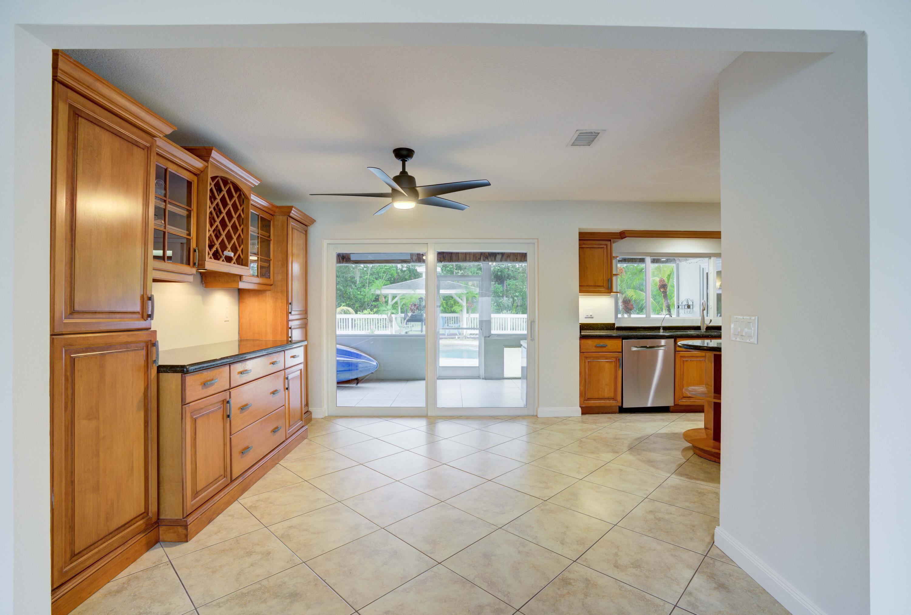 10046 175th Road North Jupiter, FL 33478 - Photo 15 of 66 30__mlp2210_1_2_3_4