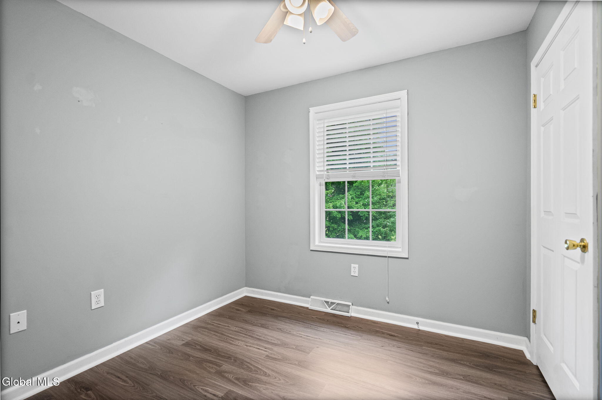 408 New Karner Road Colonie, NY 12205 - Photo 19 of 39 21-web-or-mls-408-new-karner-rd
