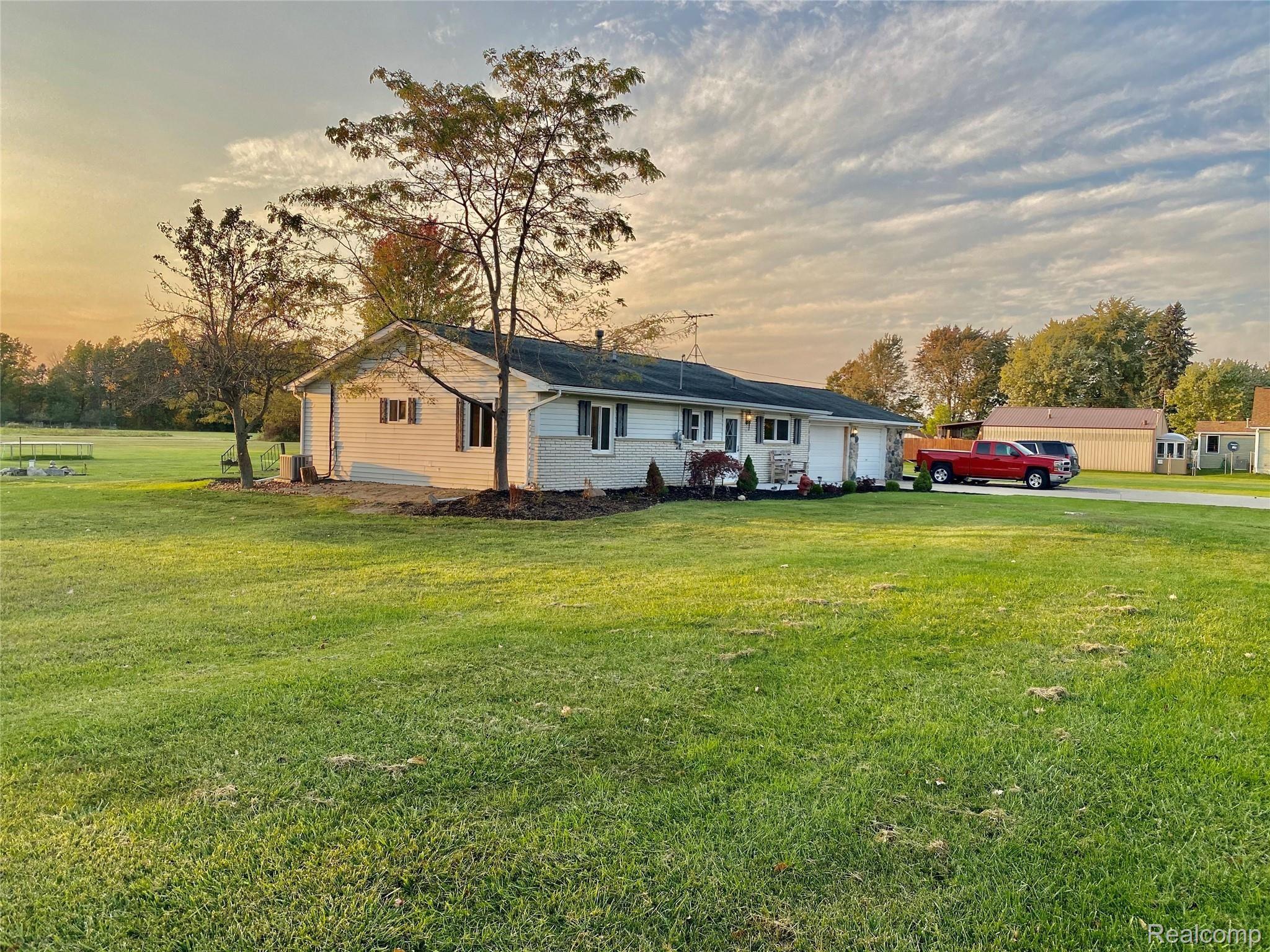 6360 Palms Road Fair Haven, MI 48023 - Photo 14 of 42 IMG_E6726.JPG