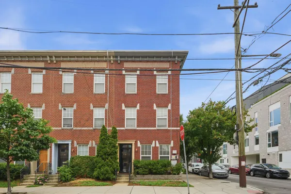 $4,500 | 700 South 13th Street, Philadelphia, PA 19147
