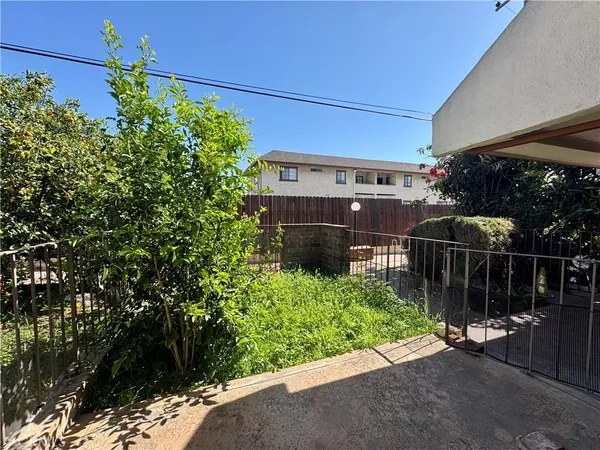 $3,195 | 402 South Garfield Avenue, Unit 15, Alhambra, CA 91801