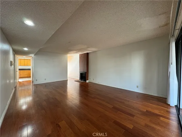 $3,195 | 402 South Garfield Avenue, Unit 15, Alhambra, CA 91801
