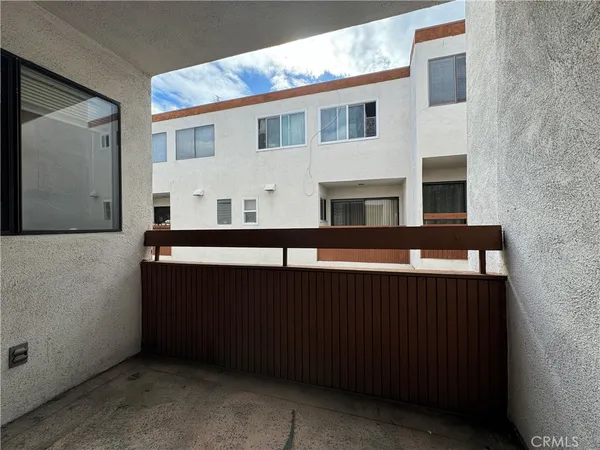 $3,195 | 402 South Garfield Avenue, Unit 15, Alhambra, CA 91801