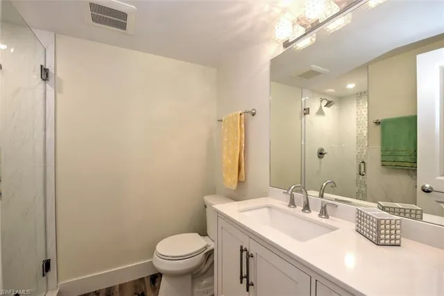 $8,500 | 684 Broad Avenue South, Unit J684, Naples, FL 34102