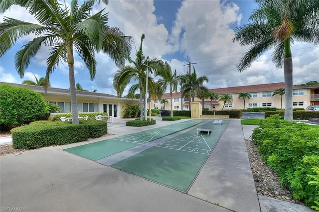 $8,500 | 684 Broad Avenue South, Unit J684, Naples, FL 34102