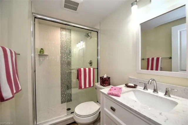 $8,500 | 684 Broad Avenue South, Unit J684, Naples, FL 34102