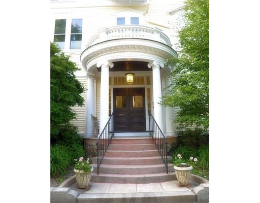 54 Barnes Street Providence, RI 02906 - Photo 2 of 12 Exterior Front. South facing semicircular Ionic entrance porch with double doors to enclosed foyer.