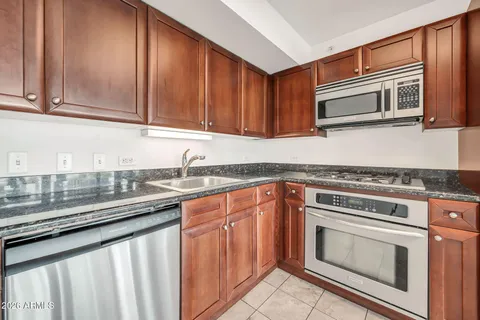 $385,000 | 4808 North 24th Street, Unit 202, Phoenix, AZ 85016