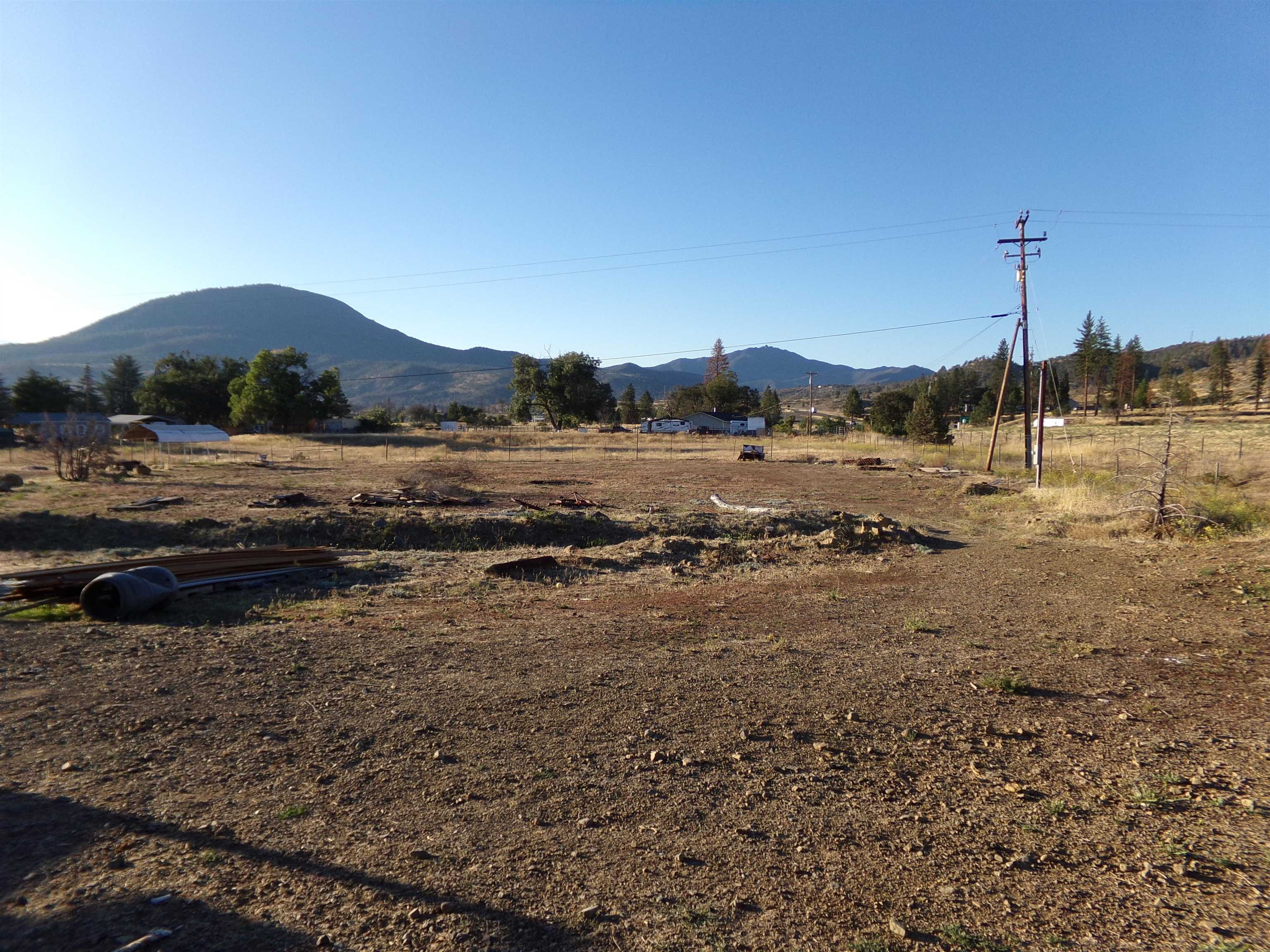 102 Wagon Road Hornbrook, CA 96044 - Photo 12 of 25 Gallery Image 12