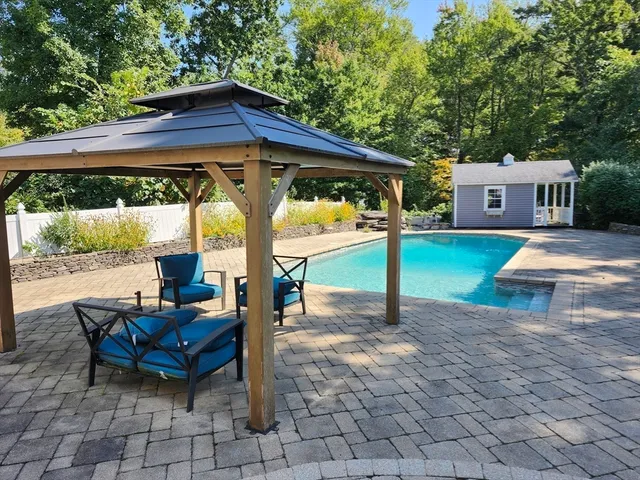 $864,900 | 20 Woodridge Road, Millbury, MA 01527