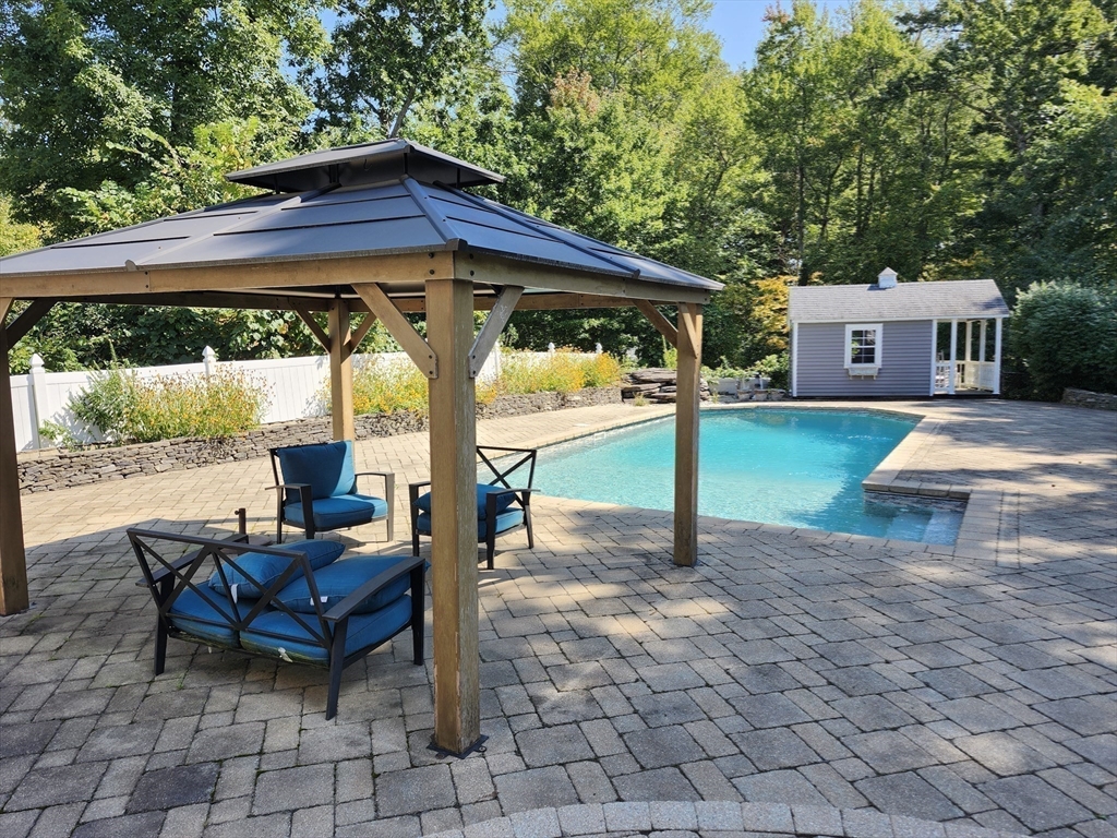 20 Woodridge Road Millbury, MA 01527 - Photo 29 of 37