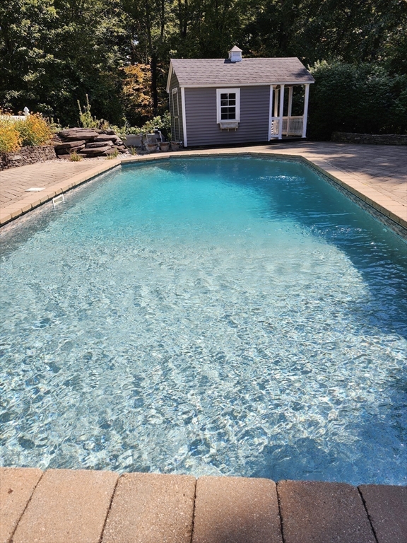 20 Woodridge Road Millbury, MA 01527 - Photo 33 of 37