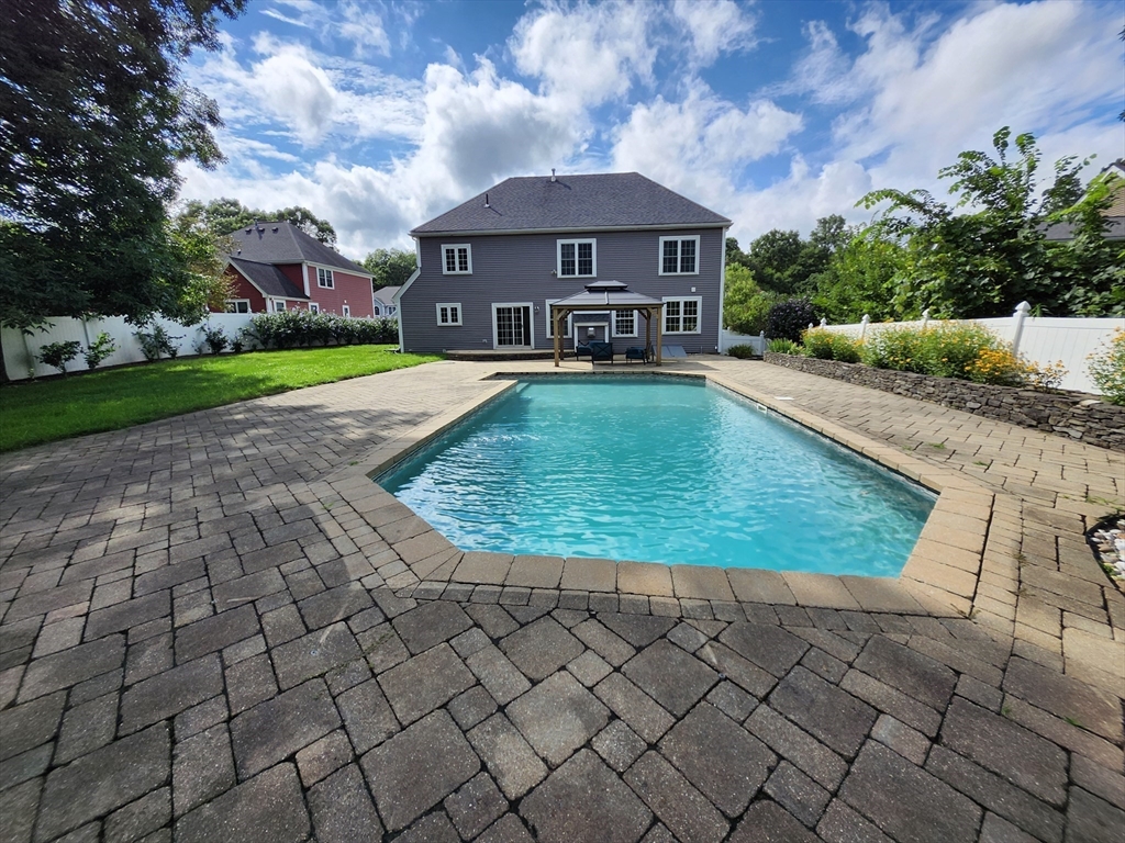 20 Woodridge Road Millbury, MA 01527 - Photo 34 of 37