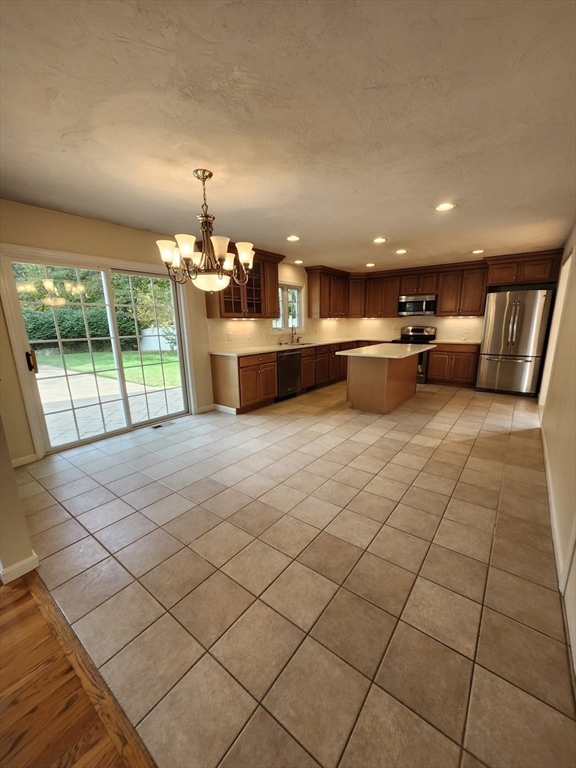 20 Woodridge Road Millbury, MA 01527 - Photo 9 of 37