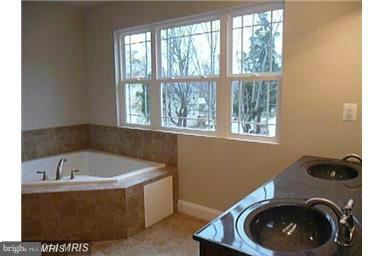 4405 Ridgeway Terrace Prince Frederick, MD 20678 - Photo 10 of 11 Bath (Master)