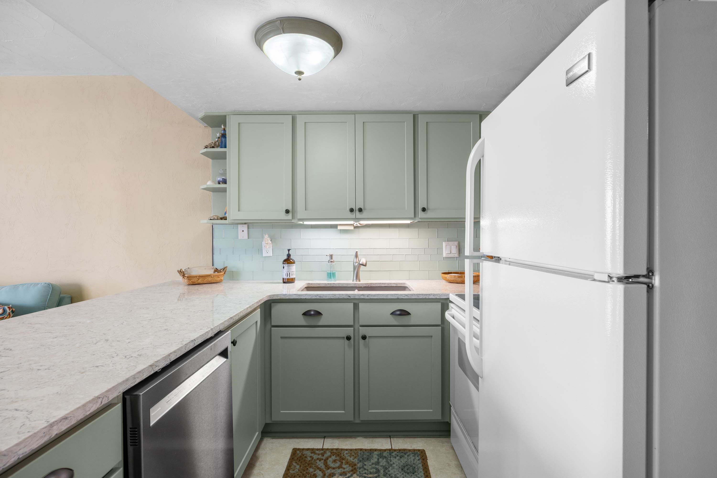 19 F8 Mashes Sands Road, Unit F8 Panacea, FL 32346 - Photo 12 of 37 Gallery Image 12
