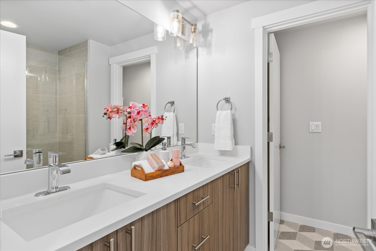 7628 222nd Street Southwest, Unit B4 Edmonds, WA 98026 - Photo 21 of 40