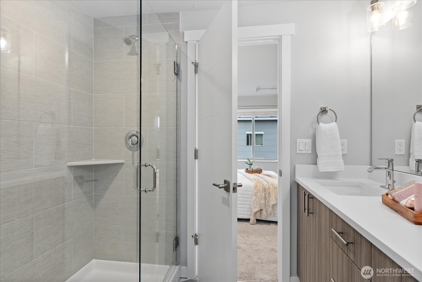 7628 222nd Street Southwest, Unit B4 Edmonds, WA 98026 - Photo 22 of 40