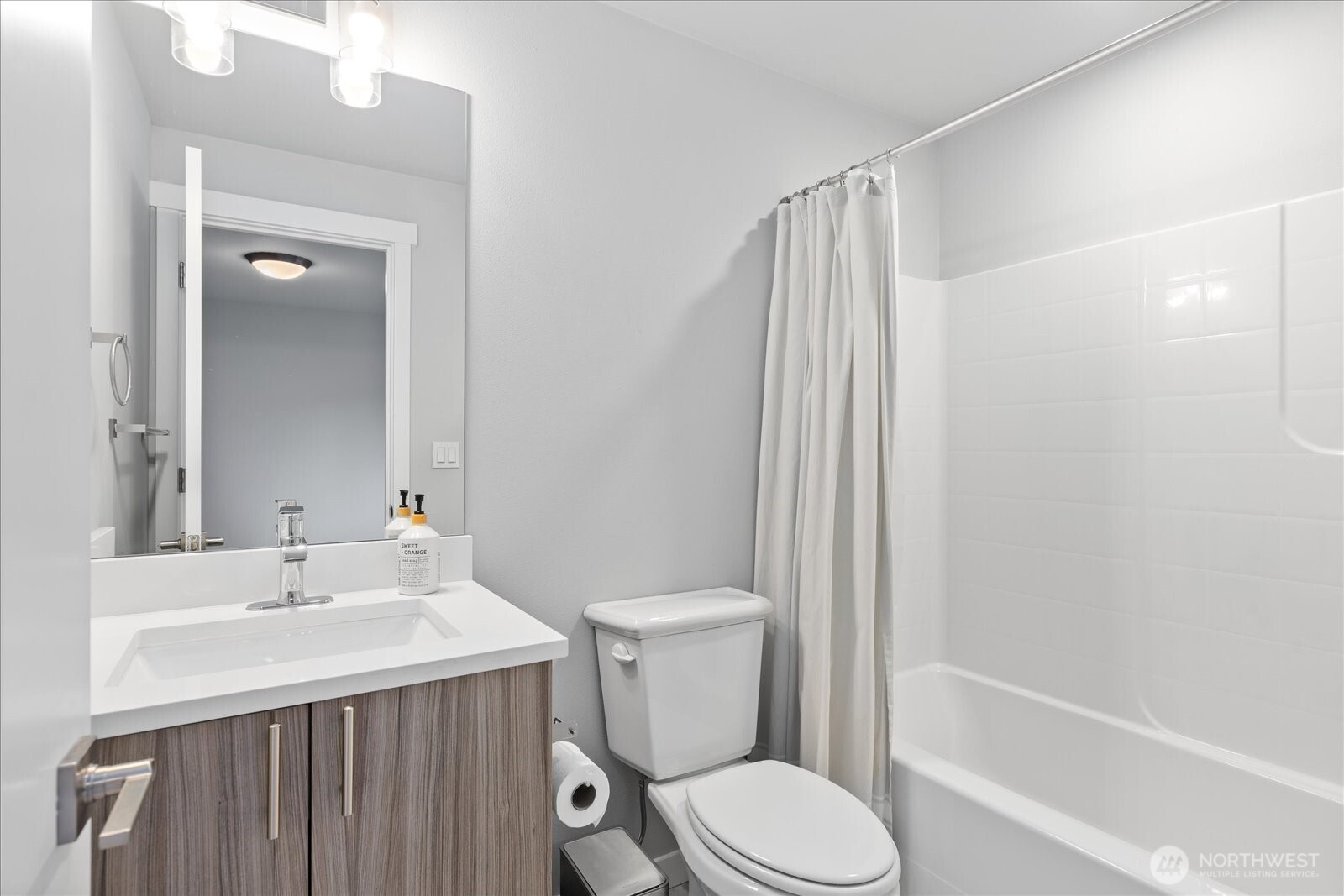 7628 222nd Street Southwest, Unit B4 Edmonds, WA 98026 - Photo 26 of 40