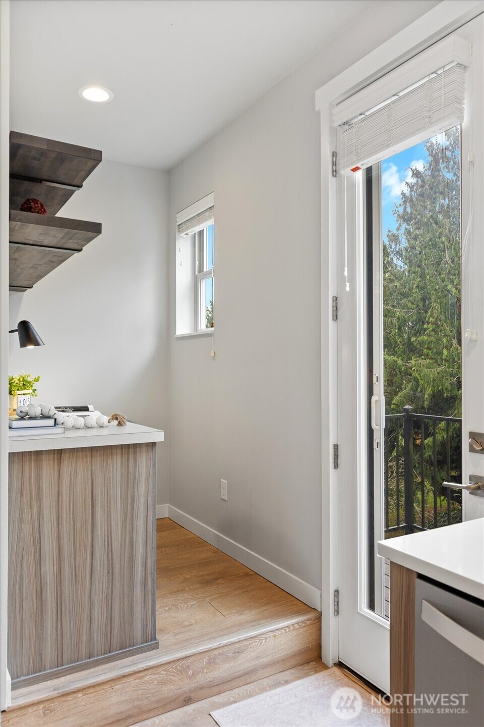 7628 222nd Street Southwest, Unit B4 Edmonds, WA 98026 - Photo 8 of 40