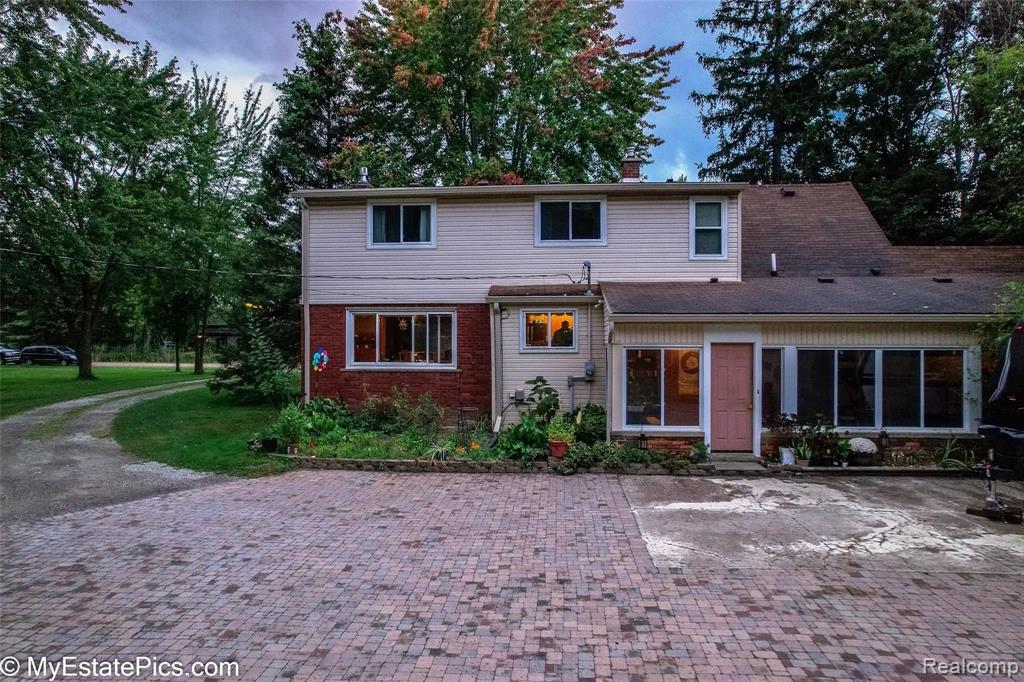 47807 Hanford Road Canton, MI 48187 - Photo 49 of 55
