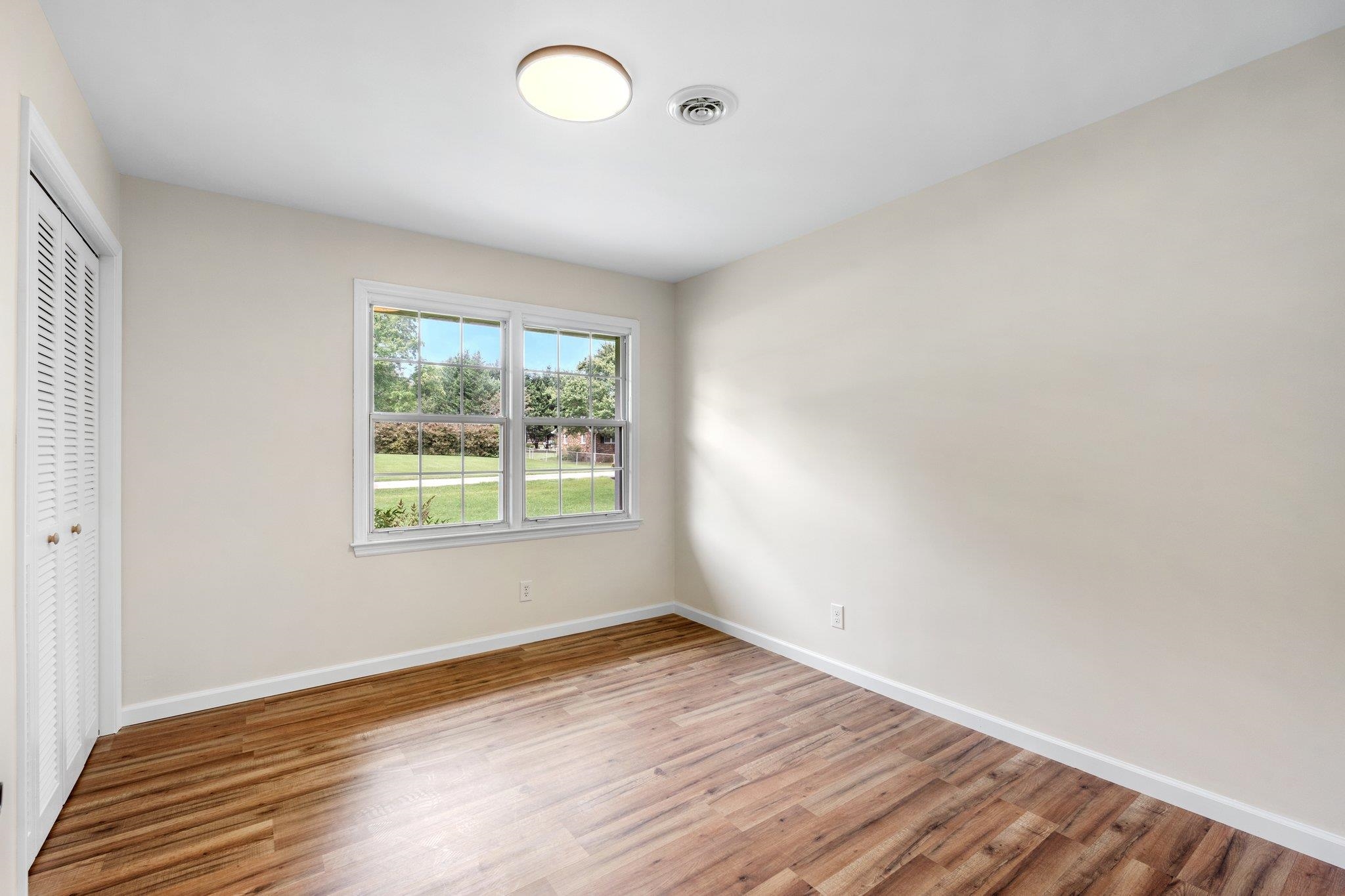 110 Scenic Circle Boiling Springs, SC 29316 - Photo 2 of 31 Gallery Image 2