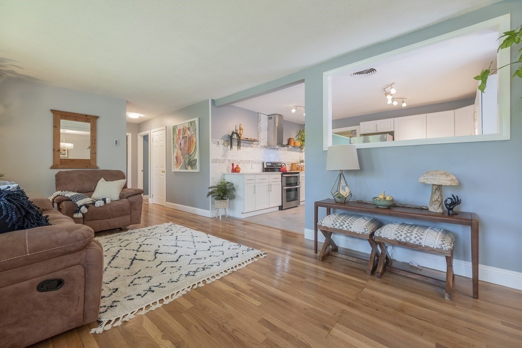 94 Adams Road Grafton, MA 01536 - Photo 3 of 39