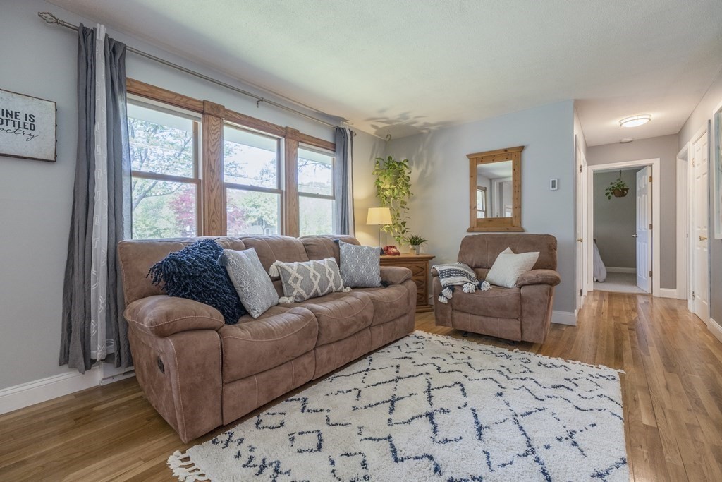 94 Adams Road Grafton, MA 01536 - Photo 5 of 39