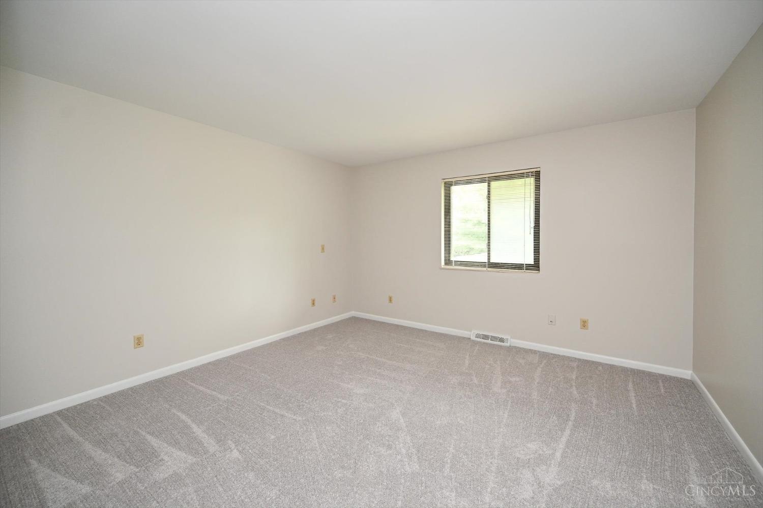 8290 Fields Ertel Road Mason, OH 45040 - Photo 23 of 36